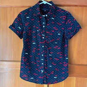Tommy Hilfiger 100% Cotton Navy Blouse with Printed Red and White Sunglasses XS